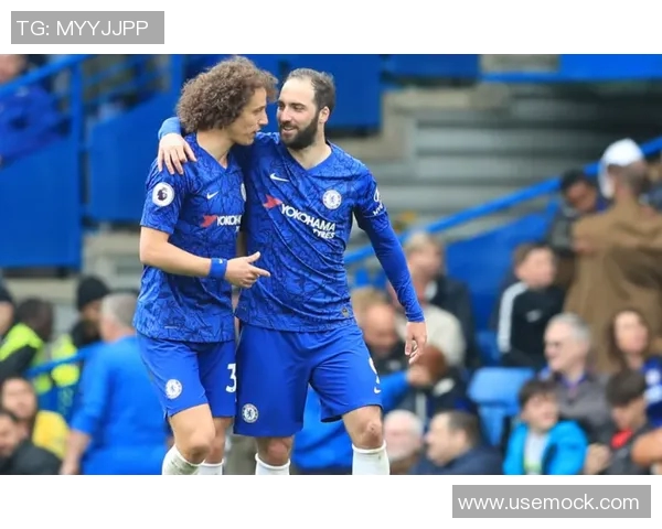 纳斯称赞埃奇库姆防守表现出色频频制造对手麻烦 纳斯称赞埃奇库姆防守表现出色频频制造对手麻烦